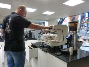 Cafetera de 3 grupos E71 E A3 - Faema - E71 E A/3 - Restoconcept.com